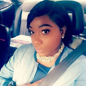 Meet your Posher, Candice